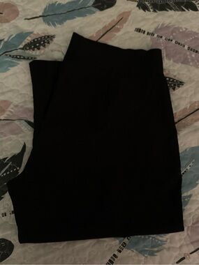 Studio Y Black Dressy Capris
